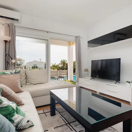 Front Line Golf Apartment, Benahavis