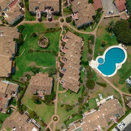 Front Line Golf Apartment, Benahavis Διαμέρισμα *