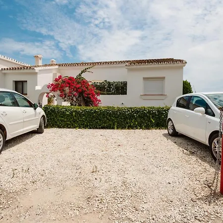 Front Line Golf Apartment, Benahavis